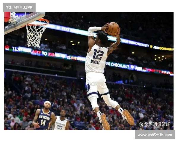 爵士强硬防守封盖莫兰特上篮 获得广泛称赞 爵士强硬防守封盖莫兰特上篮 获得广泛称赞